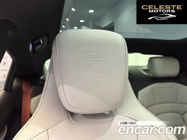 PORSCHE Taycan 2023 — photo 13 sur 26