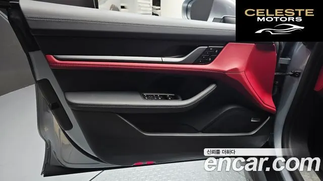 PORSCHE Taycan 4S 2025 — photo 14 sur 38