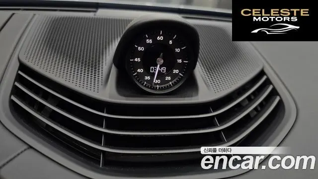 PORSCHE Taycan 4S 2025 — photo 25 sur 38