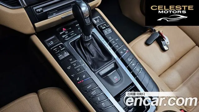 PORSCHE Macan 3.0 S 2017 — photo 12 sur 35