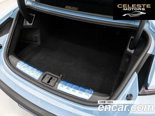 PORSCHE Taycan 4S 2022 — photo 13 sur 26