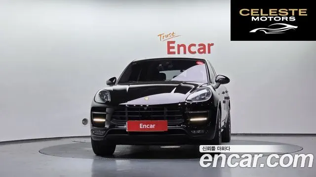 PORSCHE Macan 3.6 Turbo 2017 — photo 3 sur 40