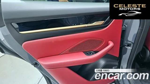 PORSCHE Macan EV 4 2025 — photo 15 sur 33