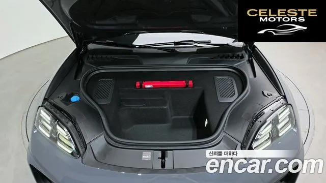 PORSCHE Macan EV 4 2025 — photo 6 sur 33