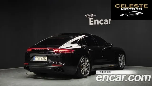 PORSCHE Panamera (971) 3.0 AWD 2018 — photo 2 sur 33
