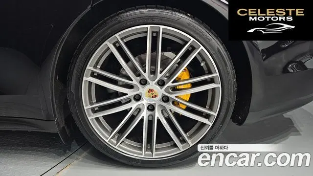PORSCHE Panamera (971) 3.0 AWD 2018 — photo 7 sur 33