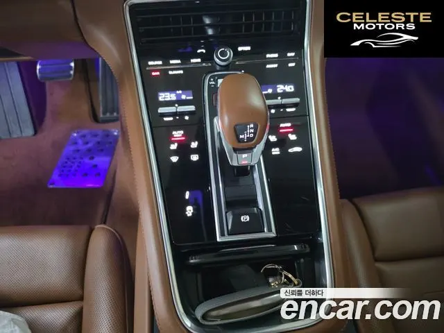 PORSCHE Panamera (971) 4.0 Turbo 2019 — photo 13 sur 26