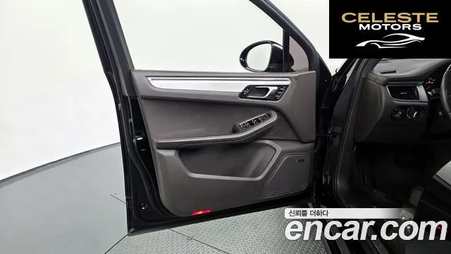 PORSCHE Macan 3.6 Turbo 2017 — photo 14 sur 40