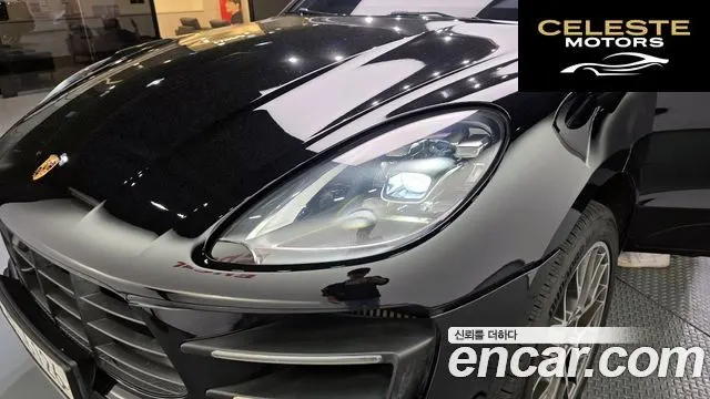 PORSCHE Macan 3.6 Turbo 2017 — photo 8 sur 40