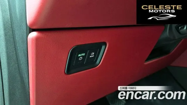 PORSCHE Macan EV 4 2025 — photo 26 sur 33
