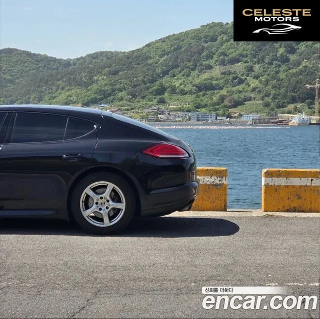 PORSCHE Panamera 3.6 2WD 2011 — photo 8 sur 26
