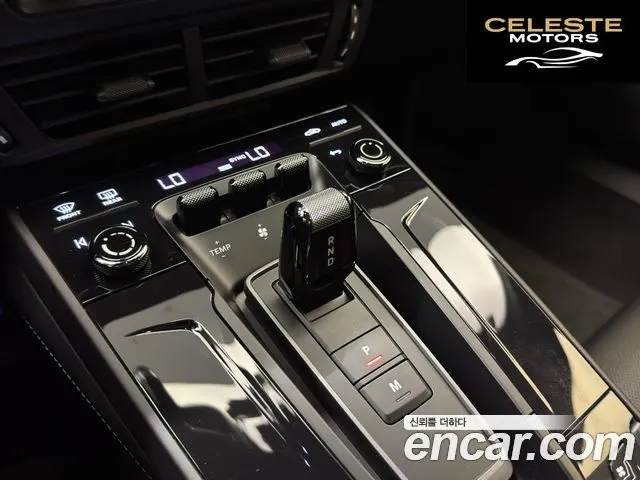 PORSCHE 911 (992) Carrera 4 GTS 2025 — photo 14 sur 26