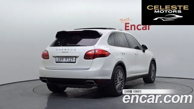 PORSCHE Cayenne 3.0 2011 — photo 2 sur 20