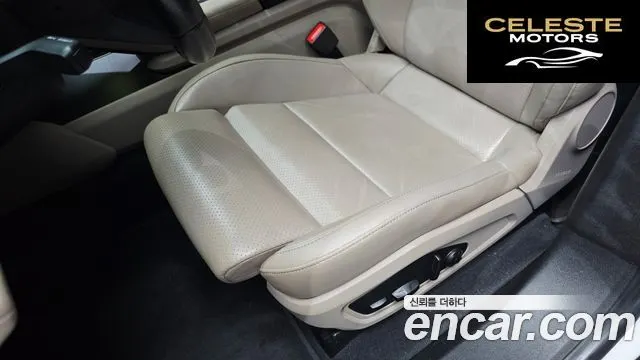 PORSCHE Taycan 4S 2021 — photo 28 sur 31