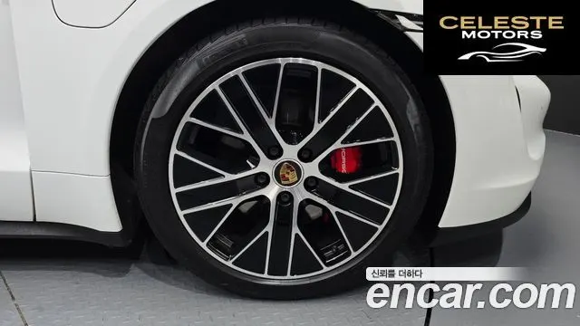 PORSCHE Taycan 4S 2021 — photo 7 sur 31