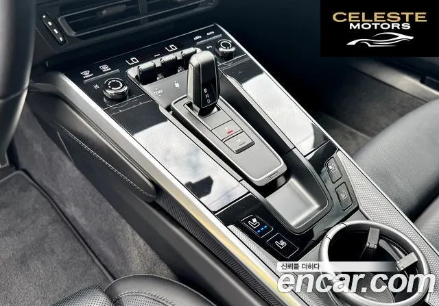 PORSCHE 911 (992) Carrera 2022 — photo 16 sur 24