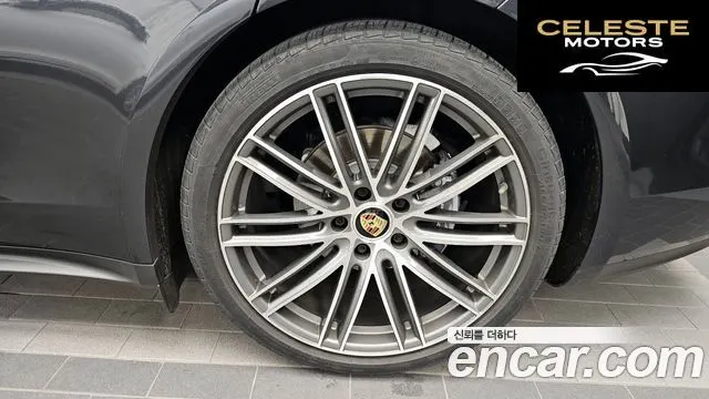PORSCHE Panamera (971) 3.0 AWD 2018 — photo 7 sur 36