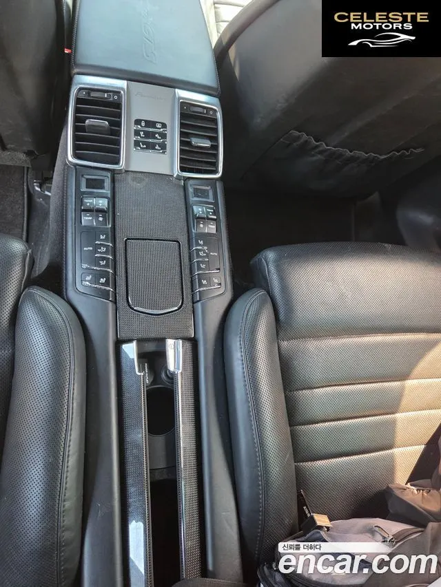 PORSCHE Panamera 4.8 GTS 2014 — photo 8 sur 17
