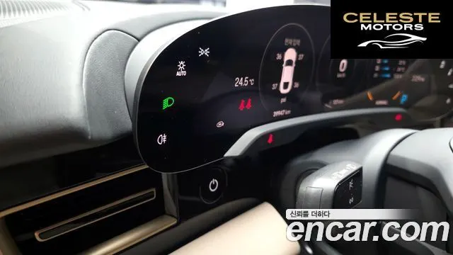 PORSCHE Taycan 2024 — photo 29 sur 41