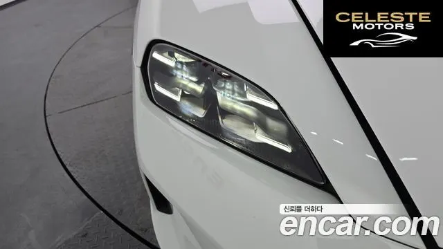 PORSCHE Taycan 4S 2025 — photo 8 sur 37