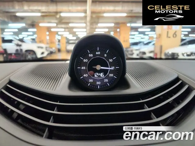 PORSCHE Taycan 4S 2021 — photo 15 sur 26