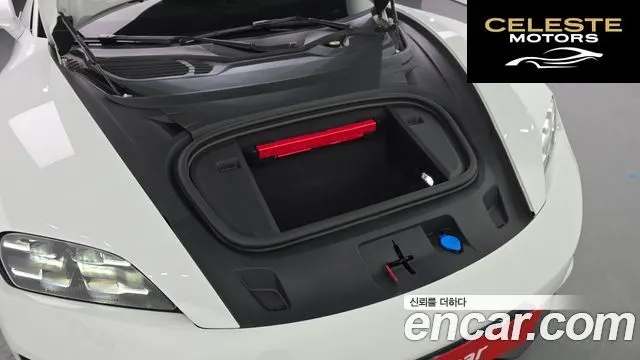 PORSCHE Taycan 4S 2025 — photo 6 sur 37