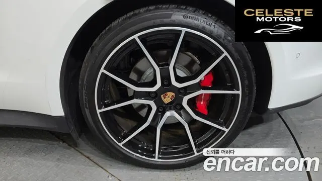PORSCHE Taycan 4S 2025 — photo 7 sur 37