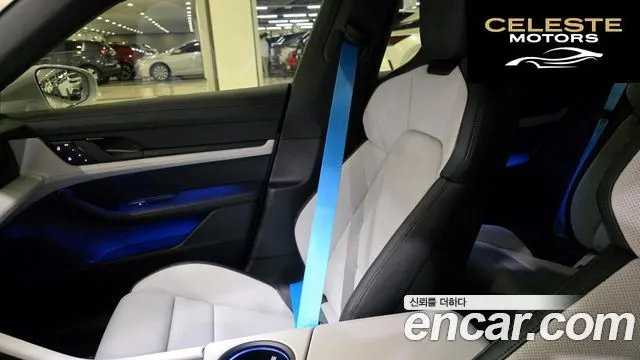 PORSCHE Taycan 4 2026 — photo 20 sur 26
