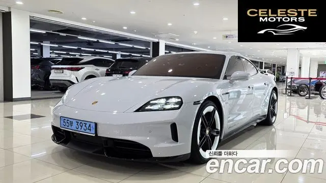 PORSCHE Taycan 4 2026 — photo 22 sur 26