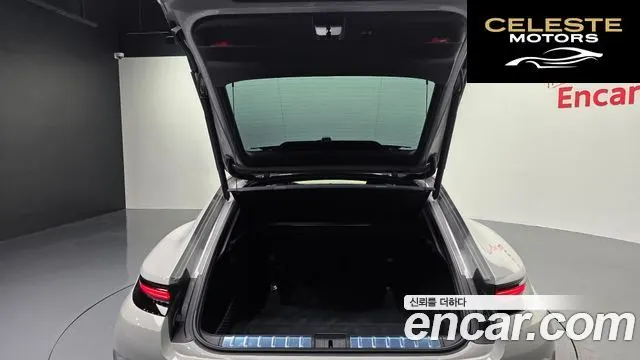 PORSCHE Panamera (976) 2.9 AWD 2025 — photo 35 sur 35