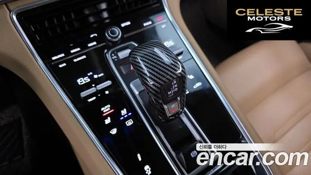 PORSCHE Panamera (971) 3.0 AWD 2018 — photo 12 sur 33