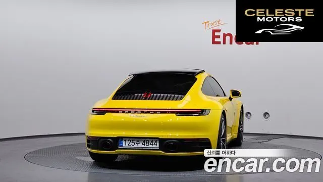 PORSCHE 911 (992) Carrera 2021 — photo 4 sur 20