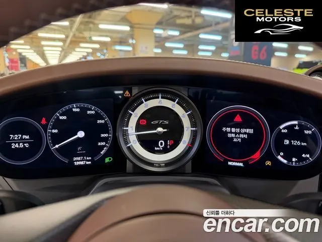 PORSCHE 911 (992) Carrera 4 GTS Cabriolet 2022 — photo 12 sur 26