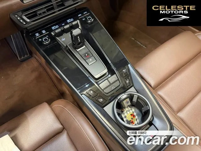 PORSCHE 911 (992) Carrera 4 GTS Cabriolet 2022 — photo 16 sur 26