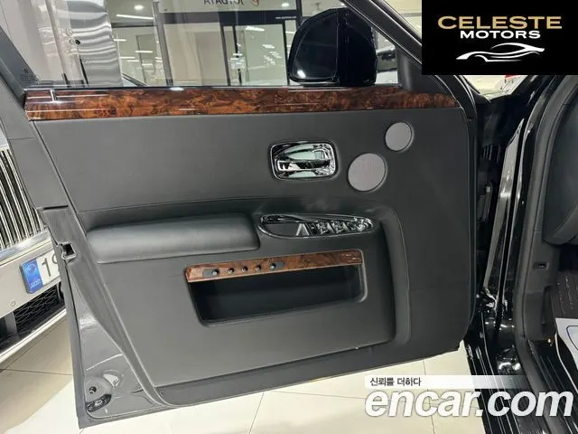 ROLLS-ROYCE Ghost 6.6 EWB V12 2013 — photo 22 sur 24