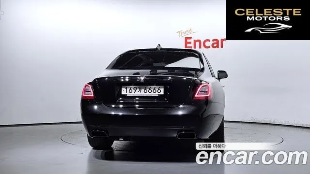 ROLLS-ROYCE Ghost 26.7 V12 Noir 2023 — photo 4 sur 20