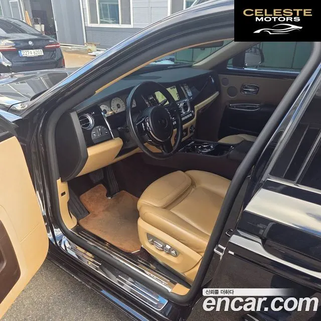 ROLLS-ROYCE Ghost 6.6 EWB V12 2015 — photo 11 sur 21