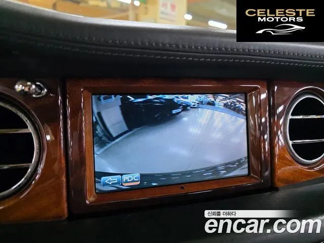 ROLLS-ROYCE Phantom 6.7 EWB V12 2007 — photo 13 sur 26