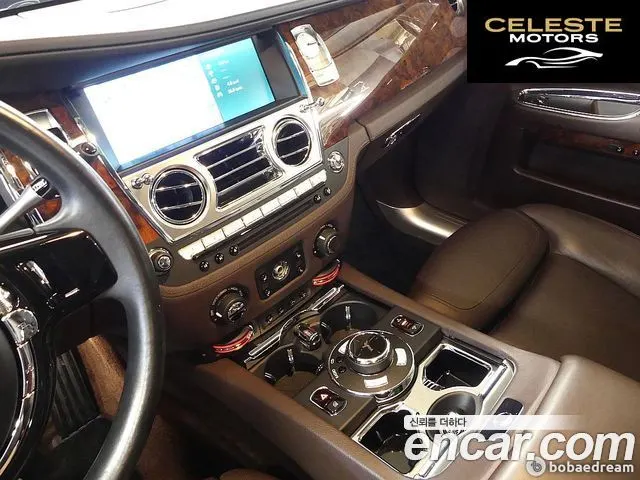 ROLLS-ROYCE Ghost 6.6 V12 2015 — photo 12 sur 26