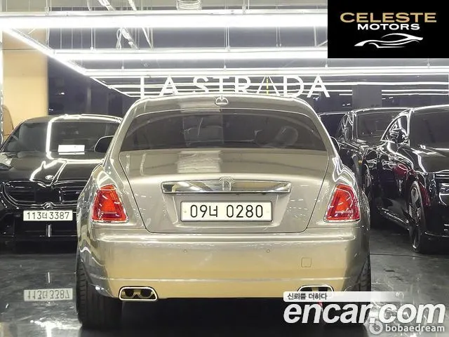 ROLLS-ROYCE Ghost 6.6 V12 2015 — photo 2 sur 26