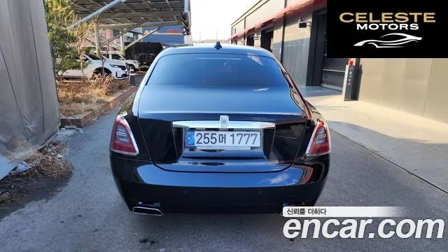 ROLLS-ROYCE Ghost 26.7 EWB V12 2024 — photo 4 sur 26