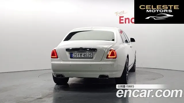 ROLLS-ROYCE Ghost 6.6 EWB V12 2017 — photo 4 sur 20