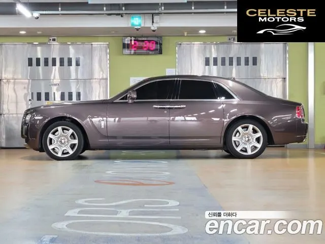 ROLLS-ROYCE Ghost 6.6 V12 2010 — photo 2 sur 26