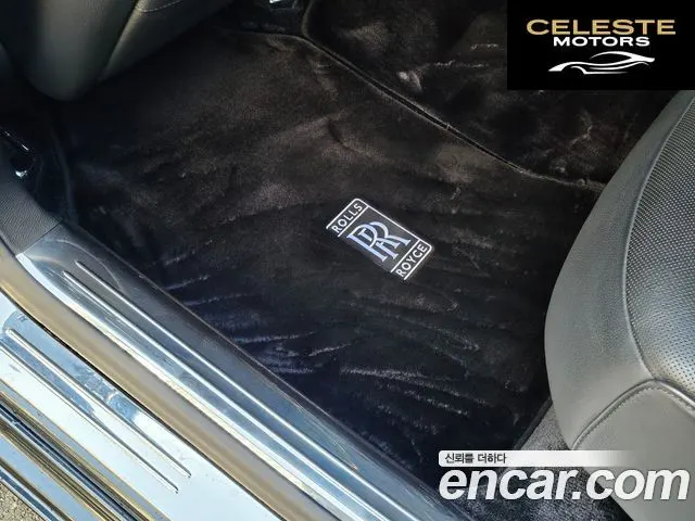 ROLLS-ROYCE Ghost 6.6 EWB V12 2013 — photo 19 sur 26