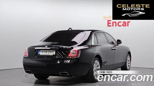 ROLLS-ROYCE Ghost 26.7 EWB V12 2023 — photo 2 sur 26