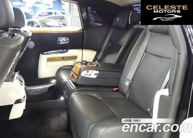 ROLLS-ROYCE Ghost 6.6 EWB V12 2016 — photo 18 sur 26