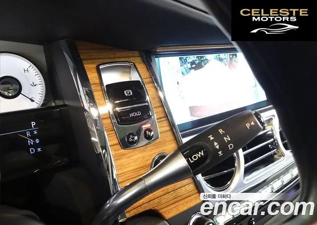 ROLLS-ROYCE Ghost 6.6 EWB V12 2016 — photo 7 sur 26