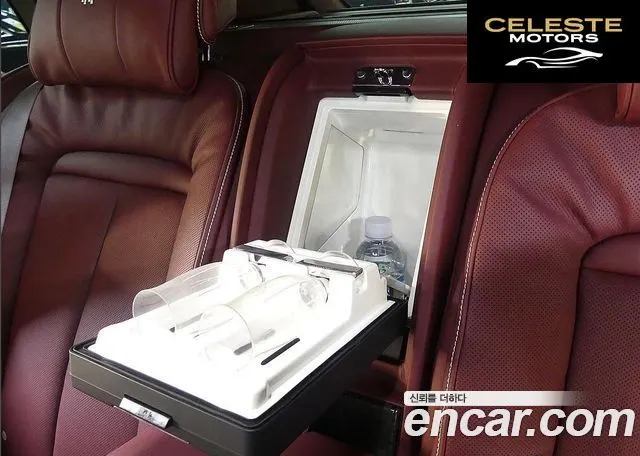 ROLLS-ROYCE 6.7 V12 Noir 2023 — photo 18 sur 26