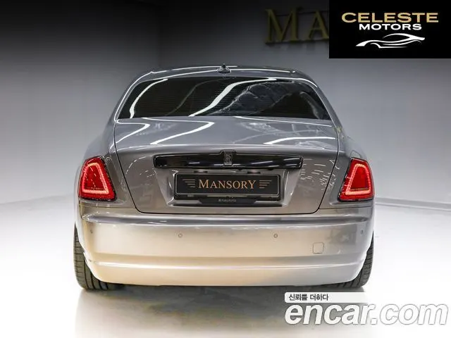 ROLLS-ROYCE Ghost 6.6 V12 2012 — photo 4 sur 26