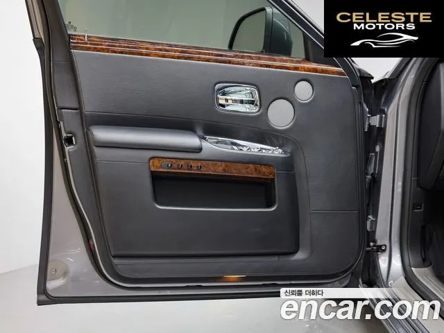 ROLLS-ROYCE Ghost 6.6 V12 2012 — photo 6 sur 26